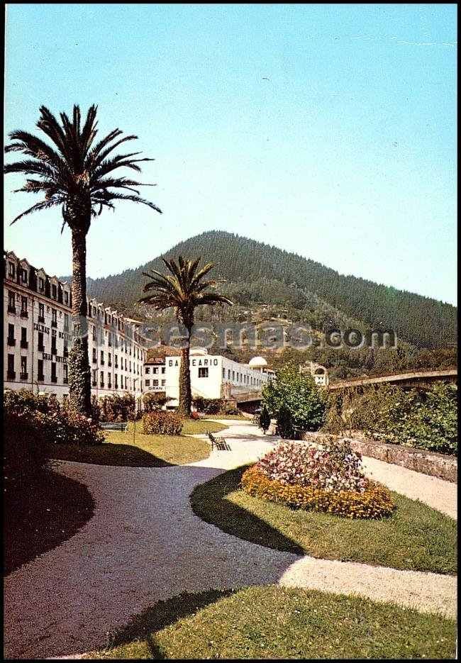 Jardines del balneario de caldas de besaya (cantabria)