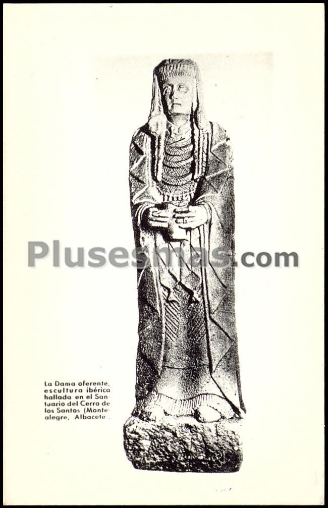 La dama oferente, escultura ibérica hallada en el santuario del cerro de los santos en montealegre (albacete)