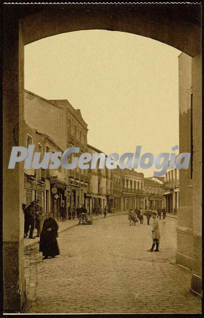 Una calle de ciudad real