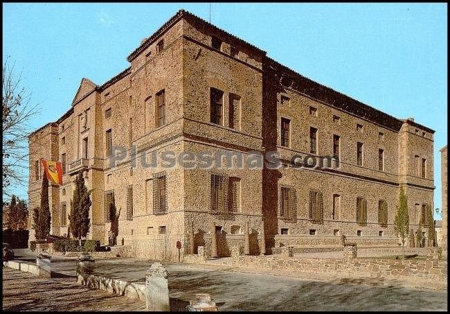 Vista del palacio de don álvaro de bazán en viso del marqués (ciudad real)