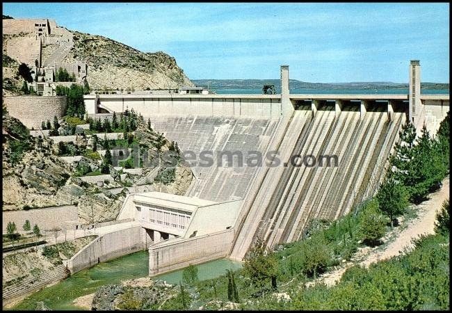 Presa y central eléctrica en el pantano de buendía (cuenca)