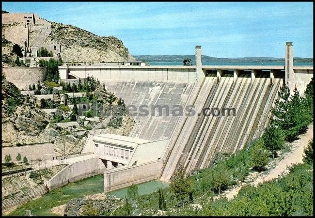 Presa y central eléctrica en el pantano de buendía (cuenca)