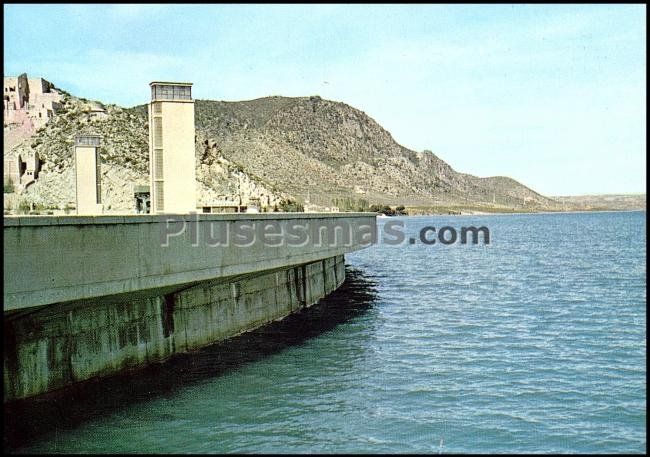 Vista del embalse de buendía (cuenca)