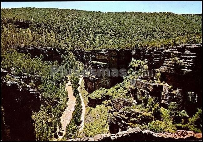 Panorámica del barranco de la hoz en corduente (guadalajara)