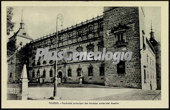 Fachada principal del alcázar antes del asedio de toledo