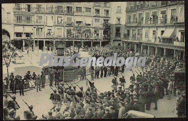 Desfile de regreso del campamento de la academia de infantería de toledo