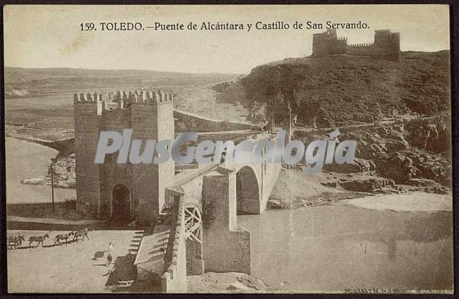 Puente de alcántara y castillo de san servando de toledo