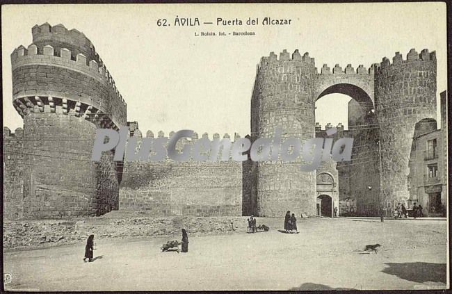 Puerta del alcázar de ávila