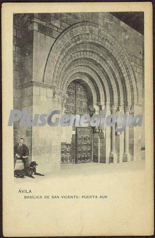 Puerta sur de la basílica de san vicente de ávila