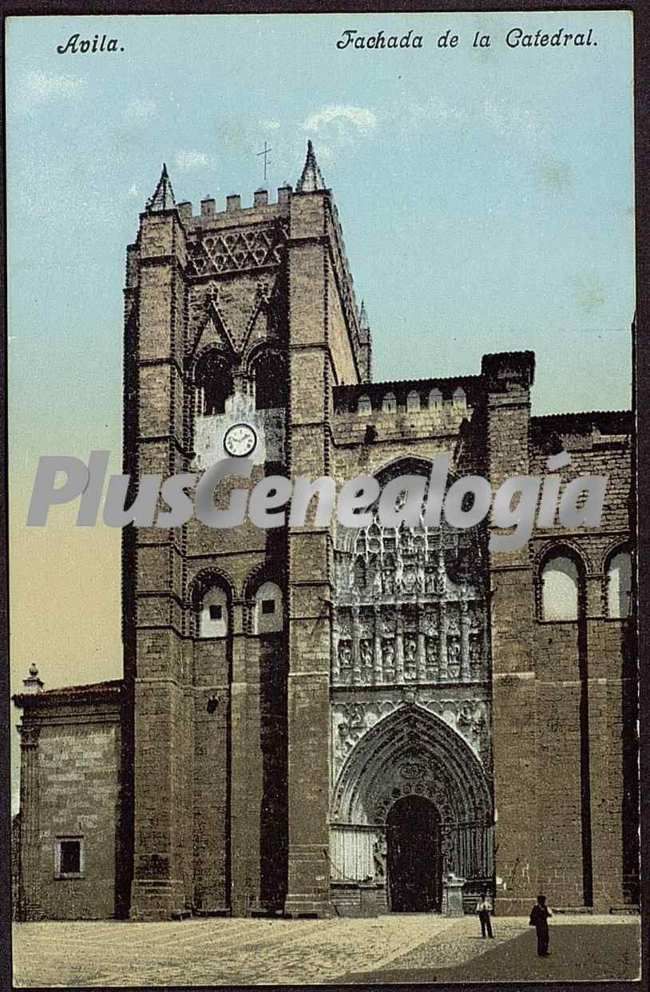 Fachada de la catedral de ávila (en color)