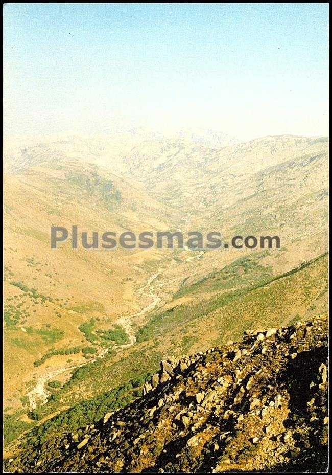 Garganta de bohoyo en la sierra de gredos (ávila)