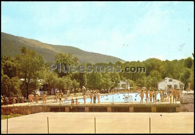 Piscina entre la adrada y piedralaves (ávila)