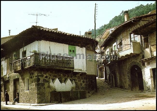 Calle del rincón en cuevas del valle (ávila)