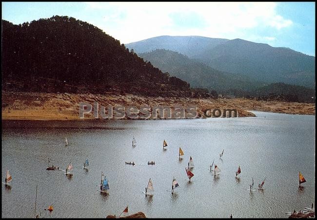 Embalse del burguillo en el tiemblo (ávila)