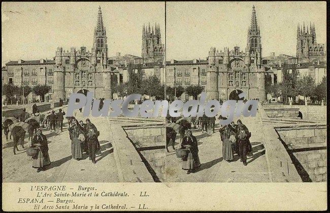 Arco de santa maría y la catedral de burgos