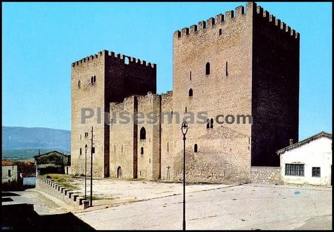 Castillo torres del condestable en medina de pomar (burgos)