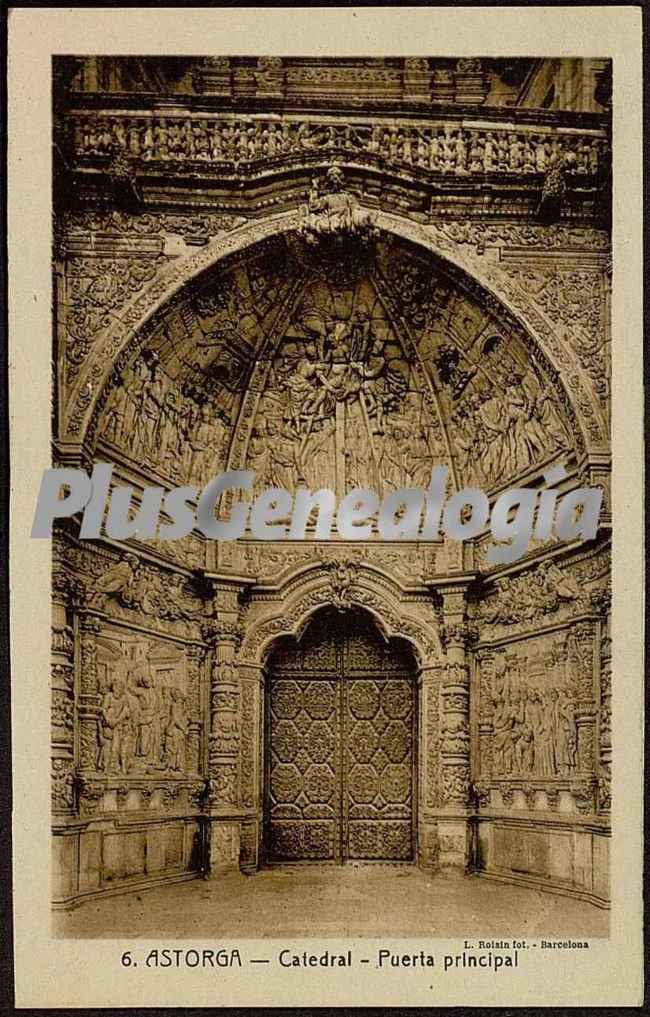 Puerta principal de la catedral de astorga (león)