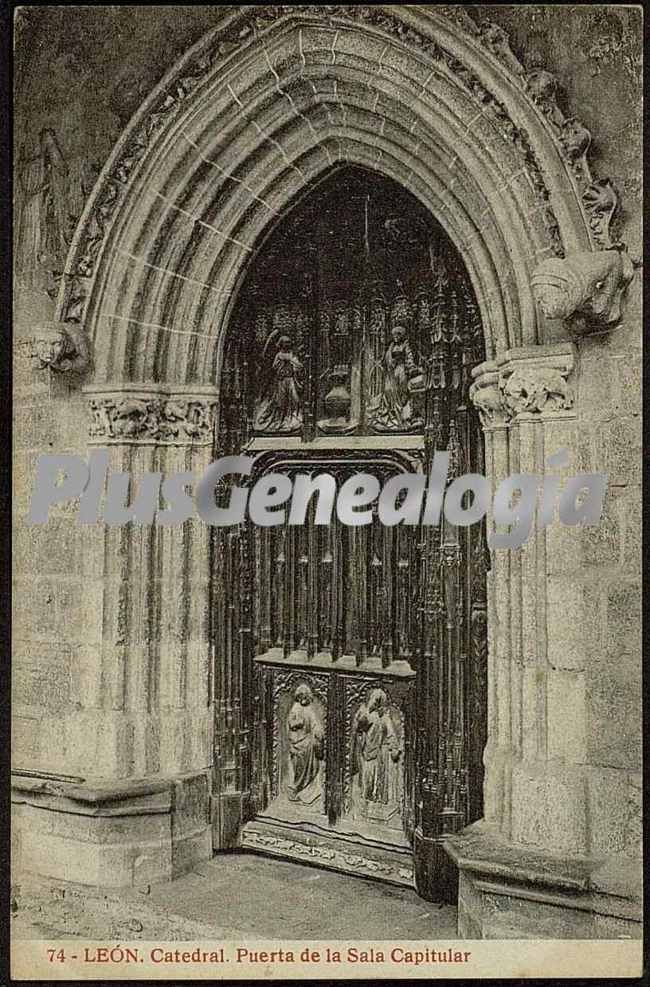 Puerta de la sala capitular de la catedral de león