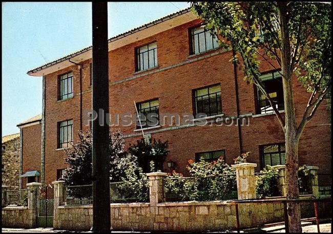 Instituto de segunda enseñanza en pola de gordón (león)