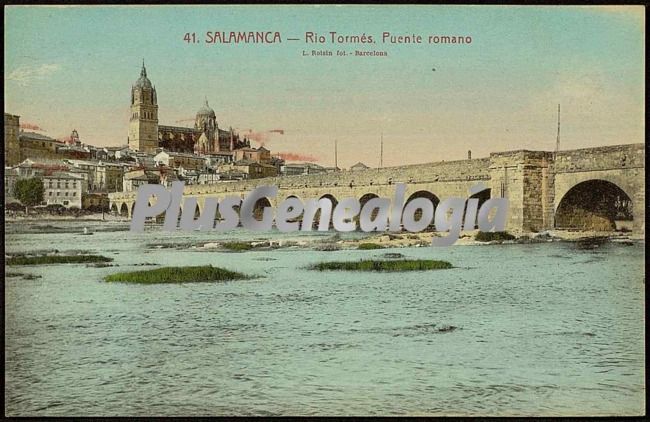 Puente romano sobre el río tormes a su paso por salamanca