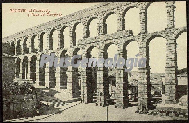 Acueducto y plaza del azoguejo de segovia