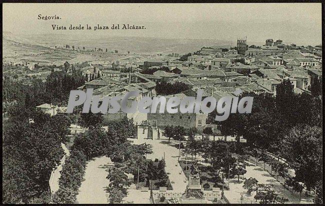 Vista de segovia desde la plaza del alcázar