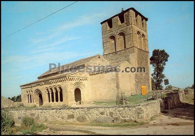 Iglesia románica del siglo xii en sotosalbos (segovia)