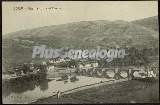 Puente de soria sobre el río duero