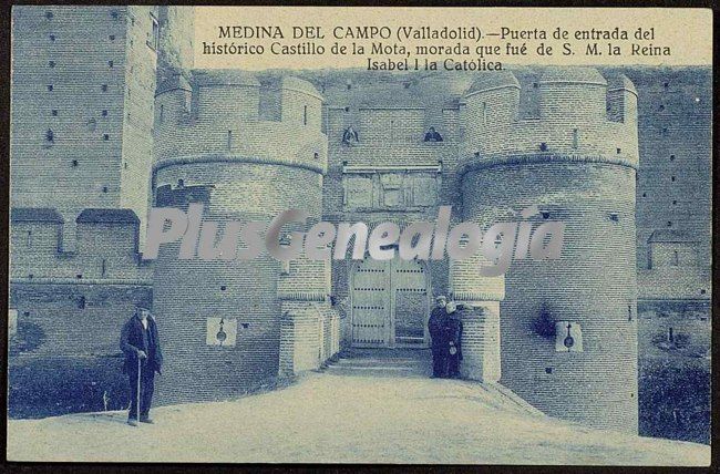 Puerta de entrada del histórico castillo de la mota de medina del campo (valladolid)