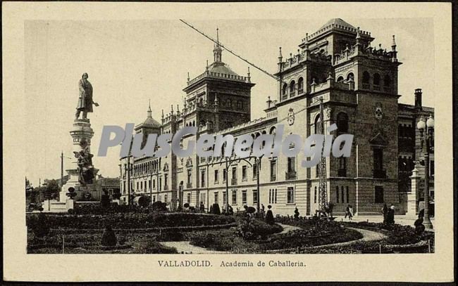 Vista diagonal de la academia de caballería de valladolid