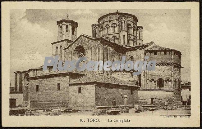 Vista completa de la iglesia de la colegiata de toro (zamora)