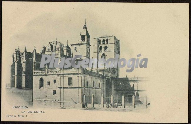 Vista completa de la catedral de zamora