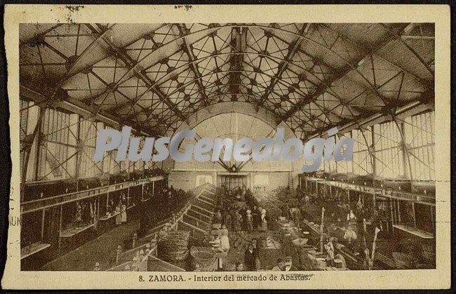 Interior del mercado de abastos de zamora