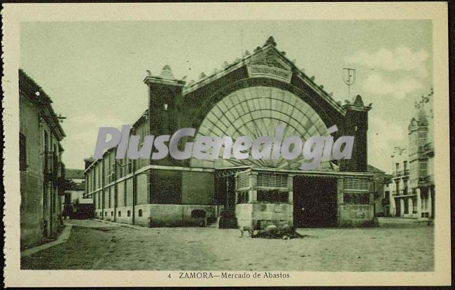 Exterior del mercado de abastos de zamora