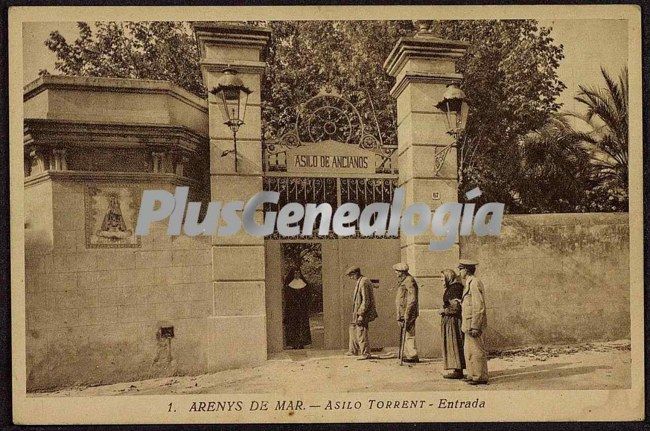 Entrada del Asilo Torrent de Arenys de Mar (Barcelona)