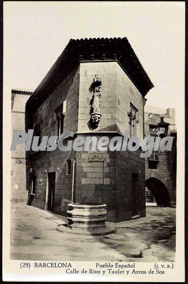 Calle de Ríus y Taulet y Arcos de Sos de Barcelona