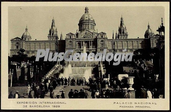 Fachada principal del Palacio Nacional de Montjuic en Barcelona (1929)