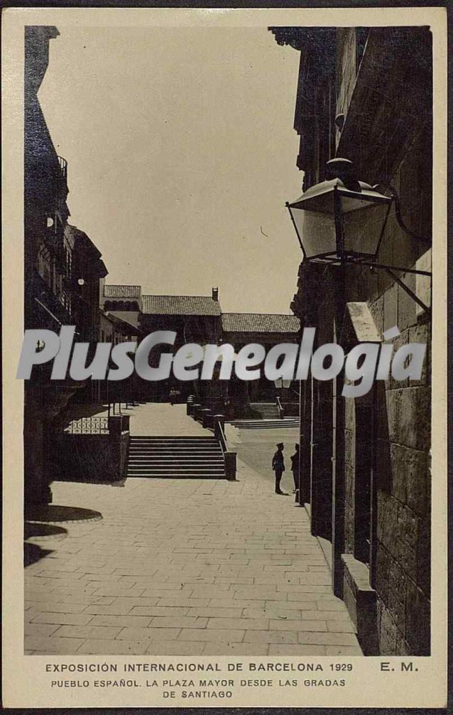 La Plaza Mayor desde las gradas de Santiago en Barcelona