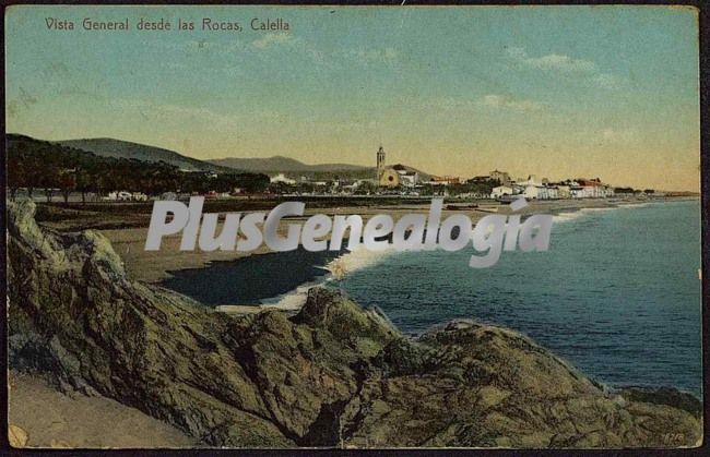 Vista general de Calella desde las rocas (Barcelona)