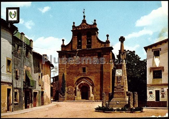 Iglesia Románica de Santa María, Plaza y Monumento a 