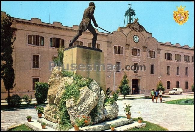 Plaza castell en barcelona