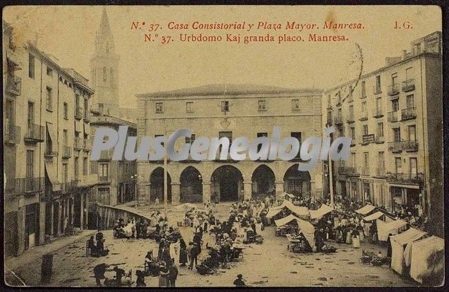 Casa Consistorial y Plaza mayor de Manresa (Barcelona)