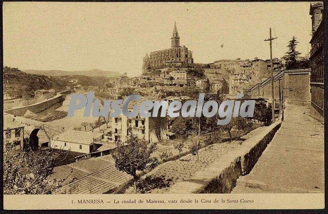 La Ciudad de Manresa, vista desde la Casa de la Santa Cueva de Manresa (Barcelona)