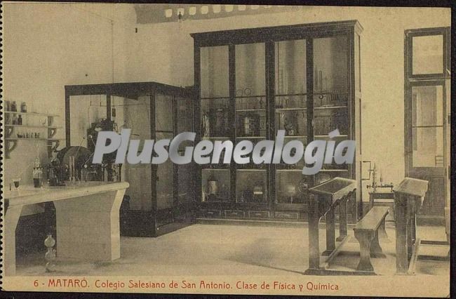 Clase de Física y Química del Colegio Salesiano de San Antonio de Mataró (Barcelona)