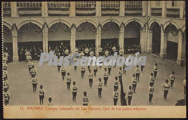 Uno de los Patios internos del Colegio salesiano de San Antonio de Mataró (Barcelona)