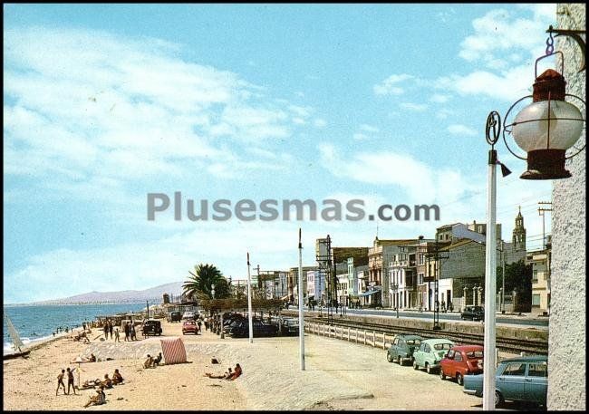 Playa y Vista Parcial de Permia de Mar en Barcelona