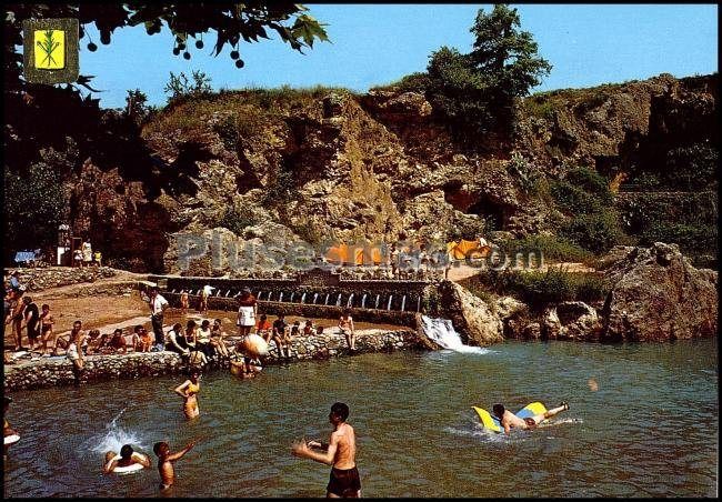 Fuentes y Grutas Les Déus-San Quintín de Mediona. Lago y Fuentes en Barcelona