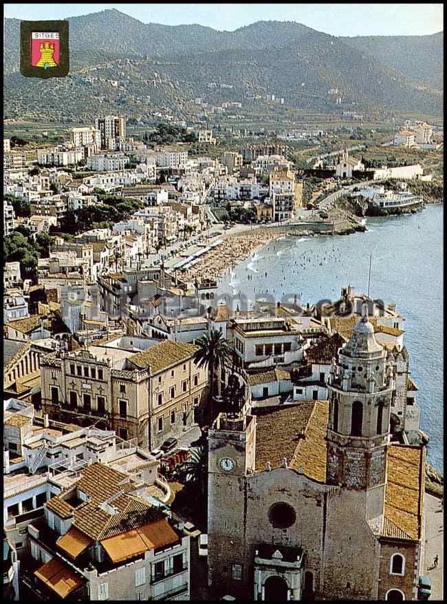 Iglesia. Maricel y Playa de San Sebastian en Sitges (Barcelona)