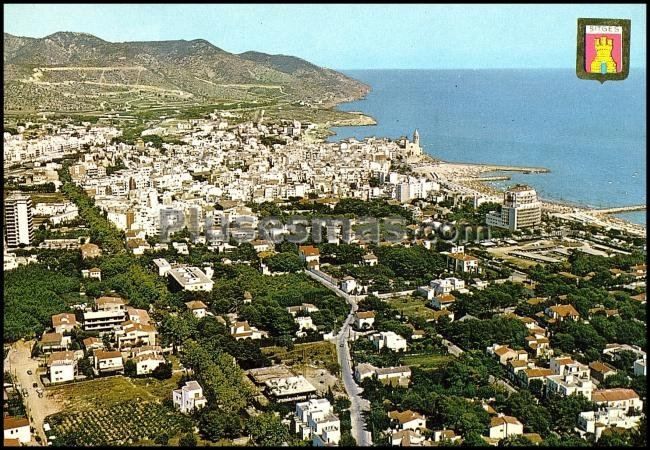 Vista parcial Aérea de Sitges. Embarcadero y Playa (Barcelona)