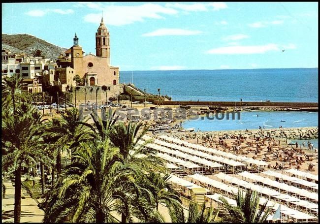 Paseo e Iglesia de Sitges (Barcelona)